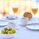 Kaloniki & Hotel 3*