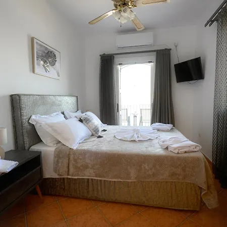 Kaloniki & マスーリー