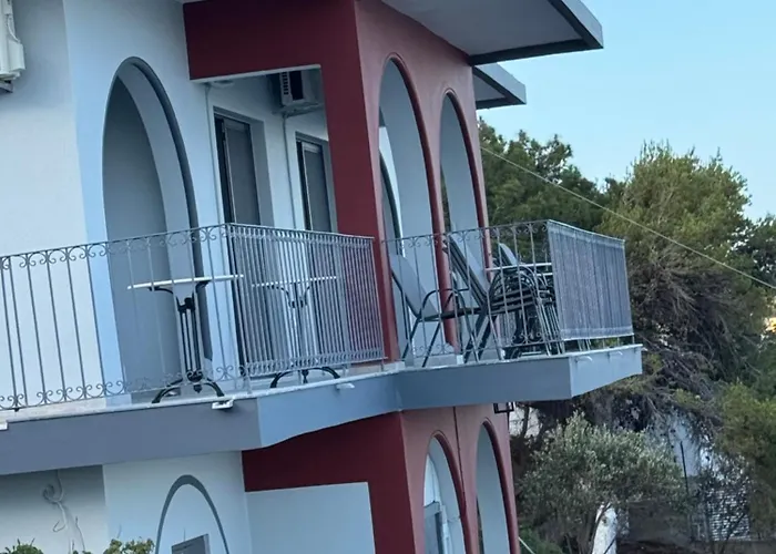 Kaloniki & 마소우리