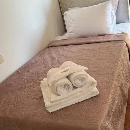 Couette-café Kaloniki & 3*