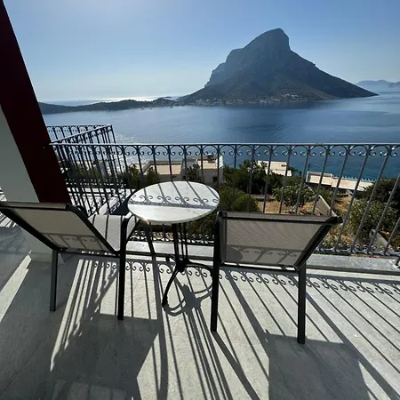 Kaloniki & Couette-café Massouri