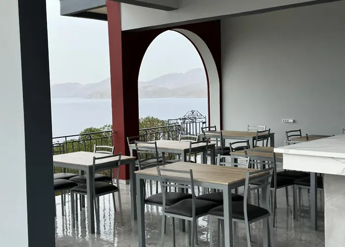 Kaloniki & Bed & Breakfast 3*